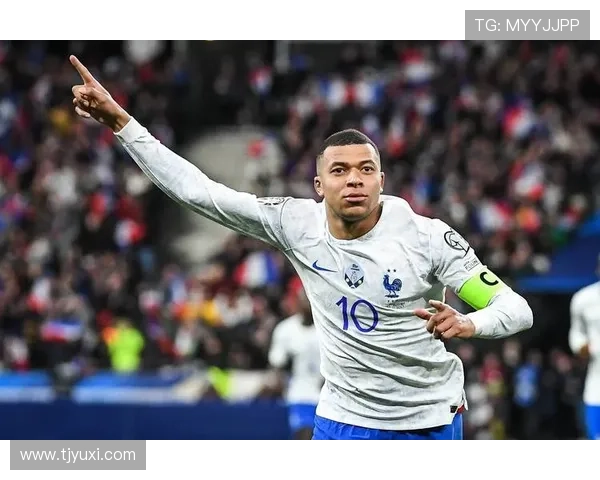 法国足球队历届最佳球员盘点及其历史贡献分析 法国足球队历届最佳球员盘点及其历史贡献分析