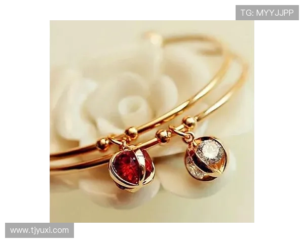 足球星手链:闪耀体育魅力与个性风格的完美融合 足球星手链:闪耀体育魅力与个性风格的完美融合